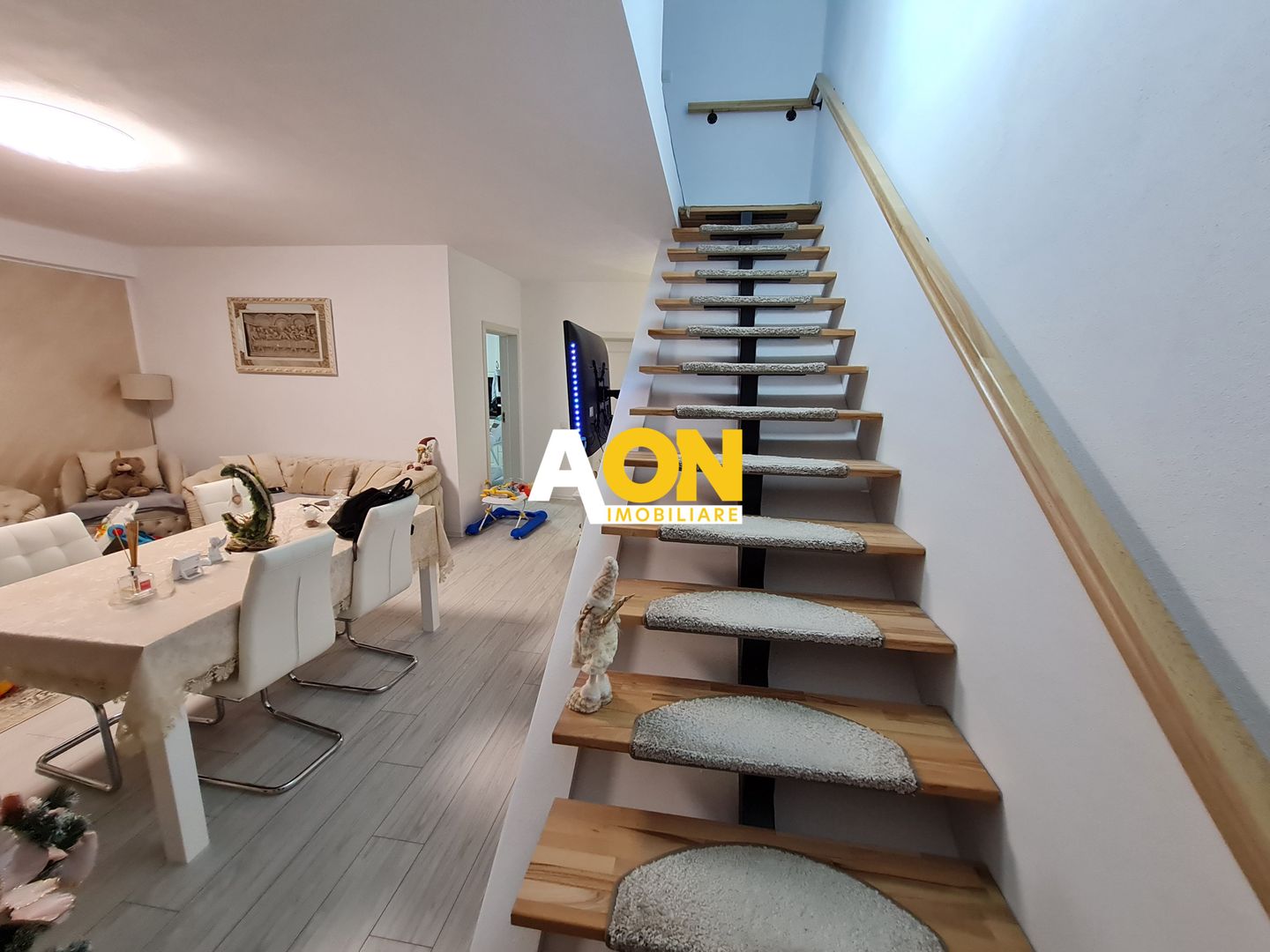 Apartament 3 Camere, 90 mp, Decomandat Cu Scara Interioara, Zona Arex - Poză 9