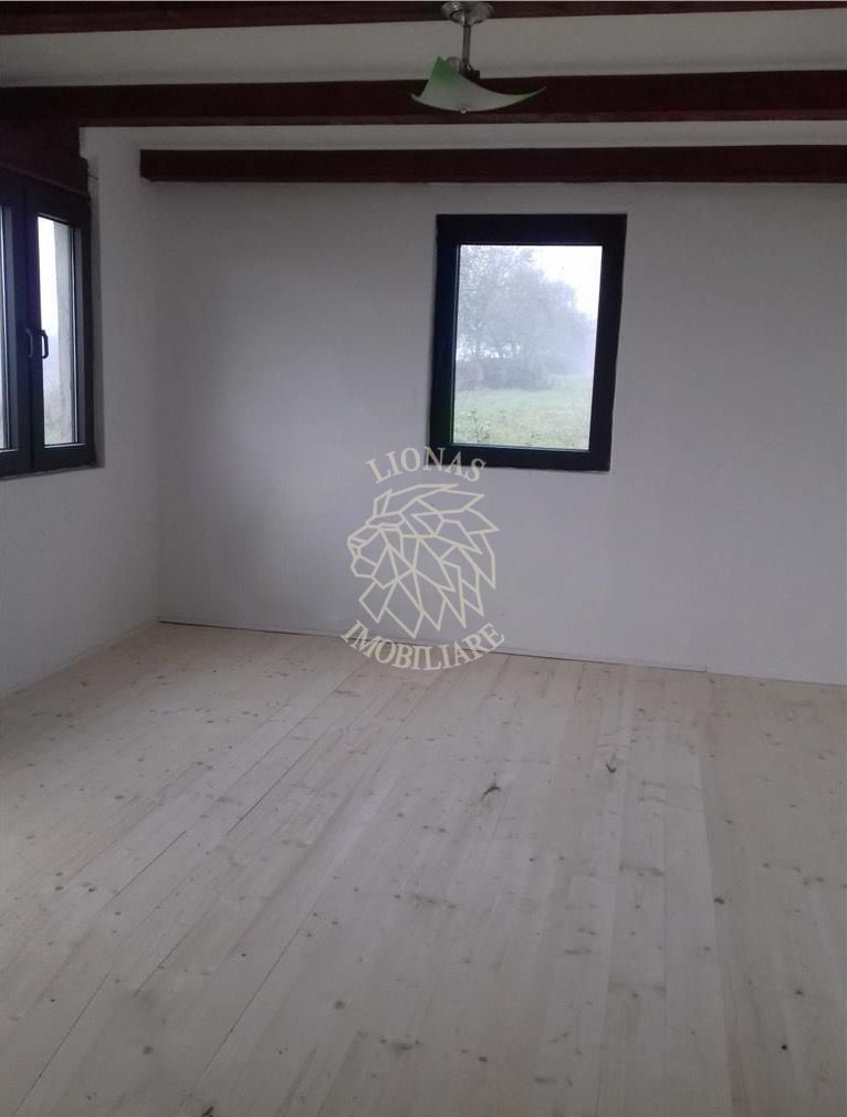 Casa Cabana de vacanta -100 MP +bucatarie vara- 2000 mp teren Dumitra - Poză 1