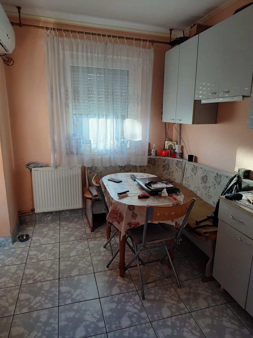 BRASADAS vinde ap 3 cam etaj 2/4 in Solidaritatii. - Poză 8