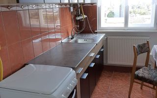 Vand apartament 2 camere - Poză 1
