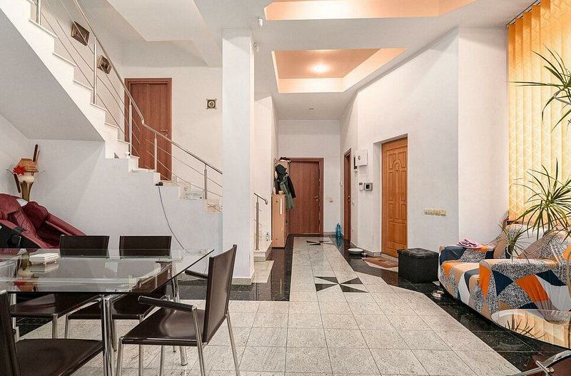 Vila pozitie excelenta | Piata Muncii - Poză 2