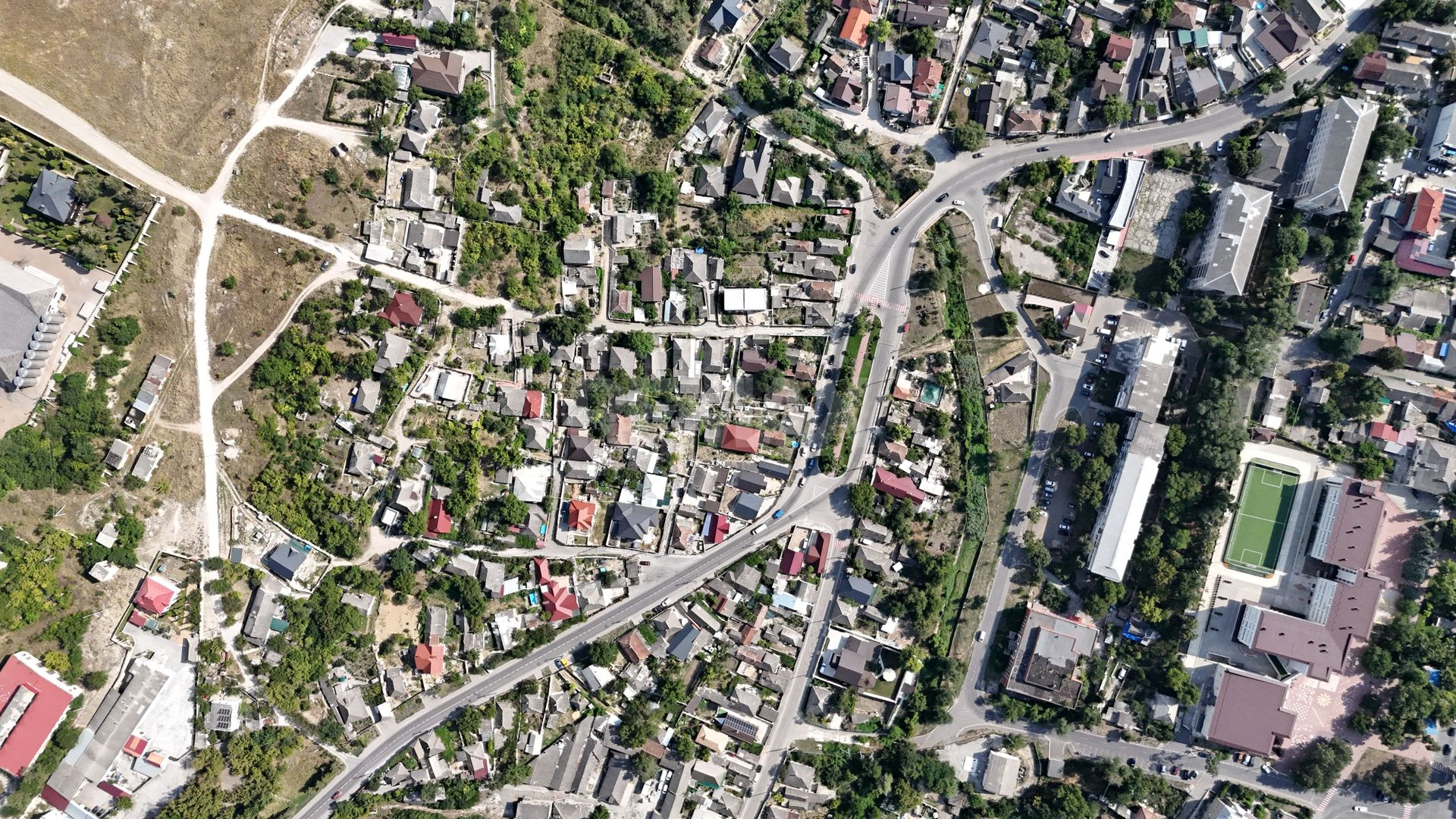 🏡 Teren pentru construcții în centrul orașului Orhei – Strada Eliberării 90 - Poză 6