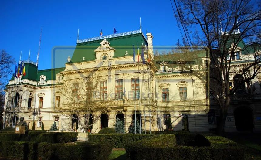 Supercentral- cladire birouri-activitate medicala- horeca - Poză 1