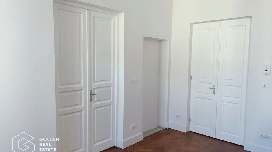 Apartament ultracentral cu 3 camere si vedere spre Hotel Continental - Poză 5