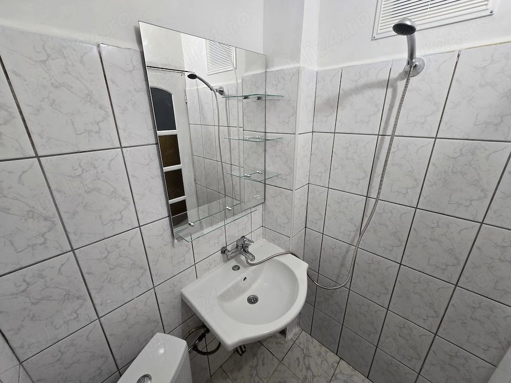Buziasului | 1 Camera | Etaj 3 | Recent renovat - Poză 4