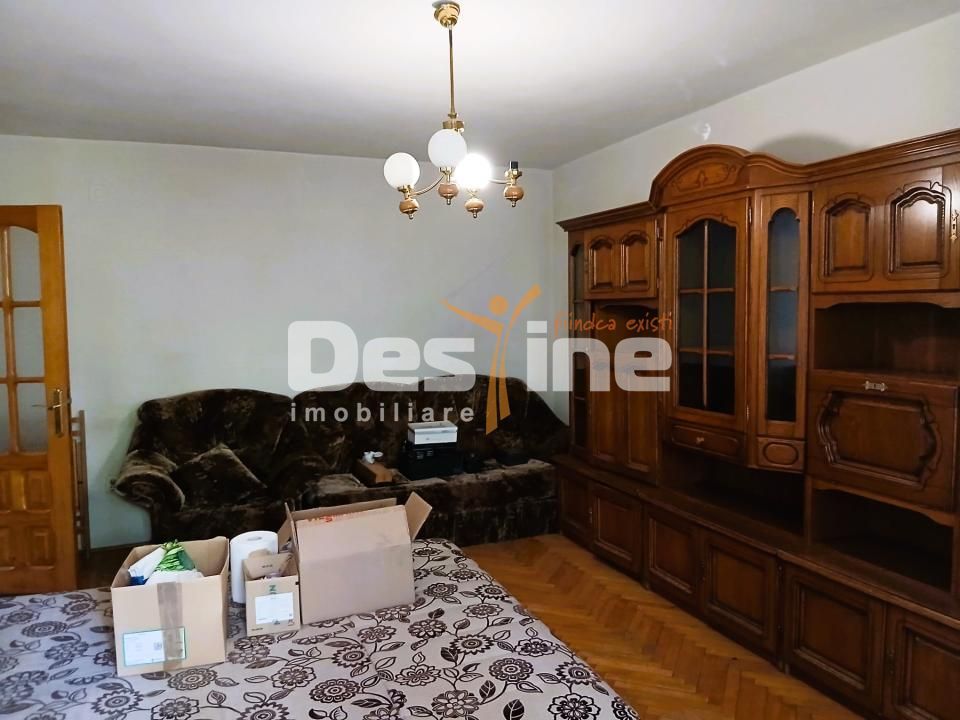 Apartament de vanzare zona centrala etaj 2/8 cu lift - Poză 1