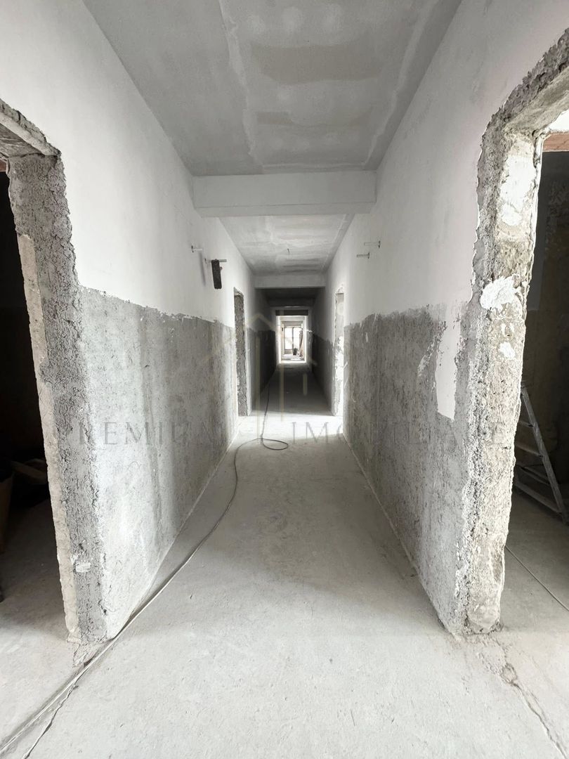 Oportunitate unică de investiție – Etaj complet de vânzare în Onești - Poză 6