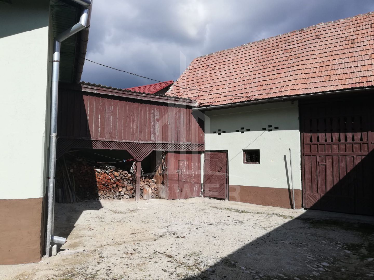 Casă tradițională de vânzare în Fântânele- vedere superba spre munti - Poză 14