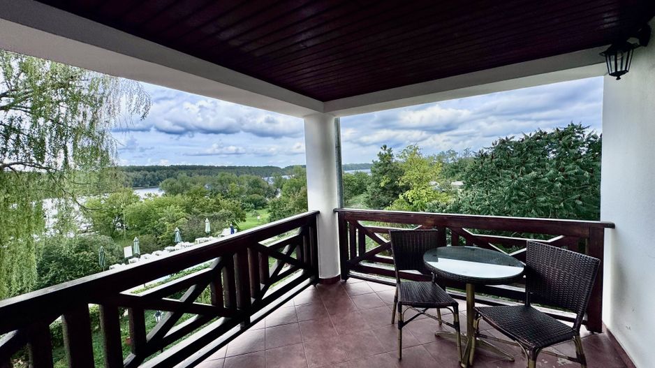 Hotel 20 camere Delta Dunarii 50 m deschidere teren 6000 mp acces auto - Poză 13