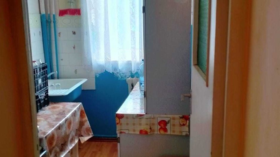 Vând apartament cu 3 camere, Ocna Mureș - Poză 1