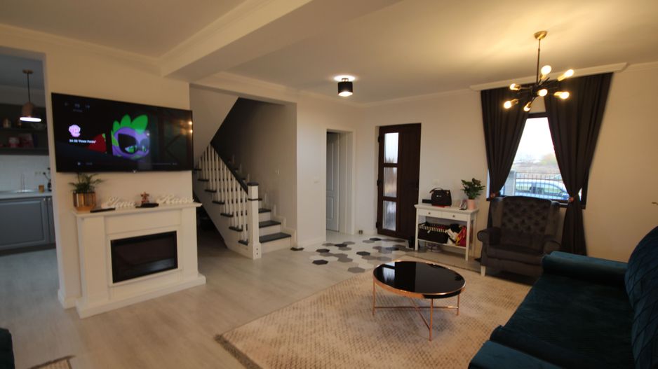 Modern si primitor - Poză 44