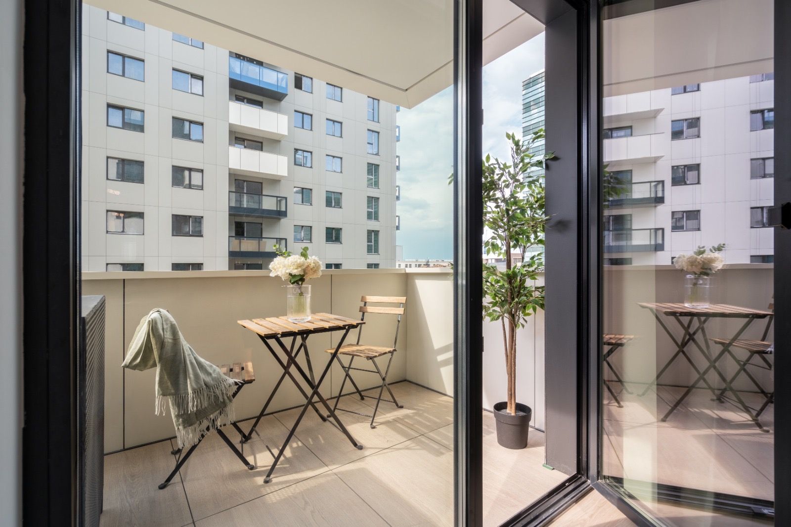 Studio Complet Mobilat & Utilat – Cortina North | Investitie ideala - Poză 10