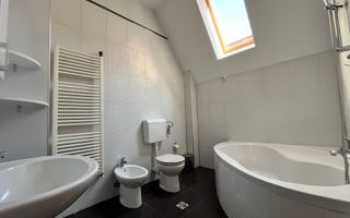 VILA EXTRAORDINARĂ CU 6 CAMERE LA INCHIRIERE LANGA BRITISH SCHOOL - Poză 15