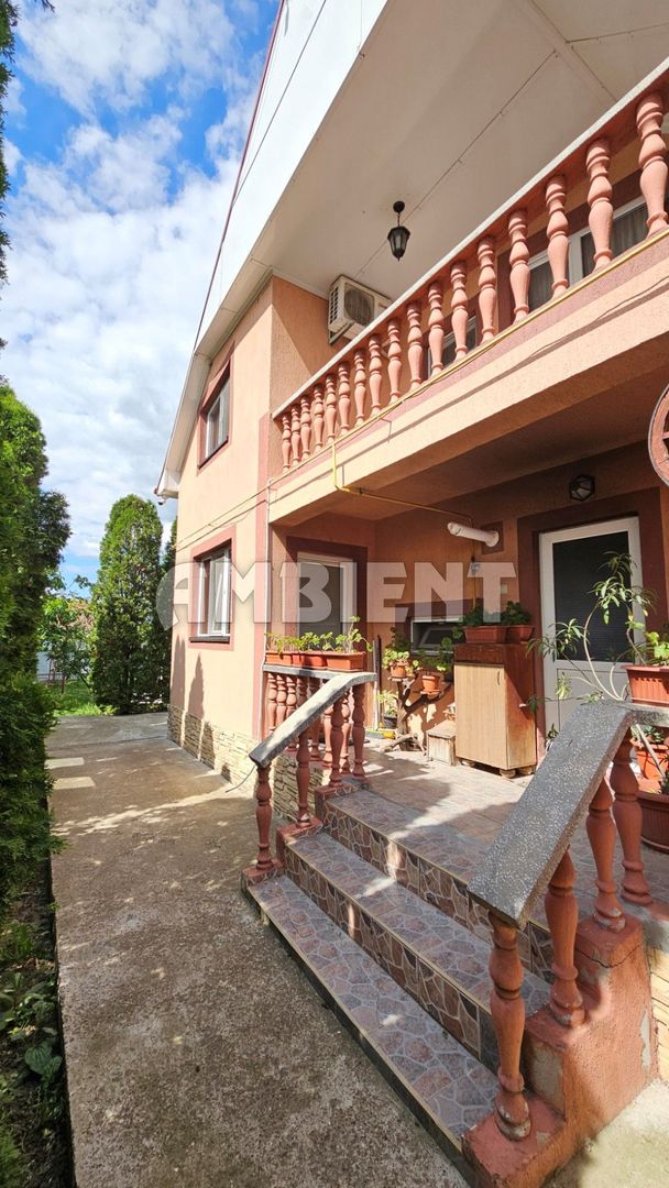 Vilă P+M mobilată și utilată,  teren 1100 mp, zona BACAOANI; - Poză 1