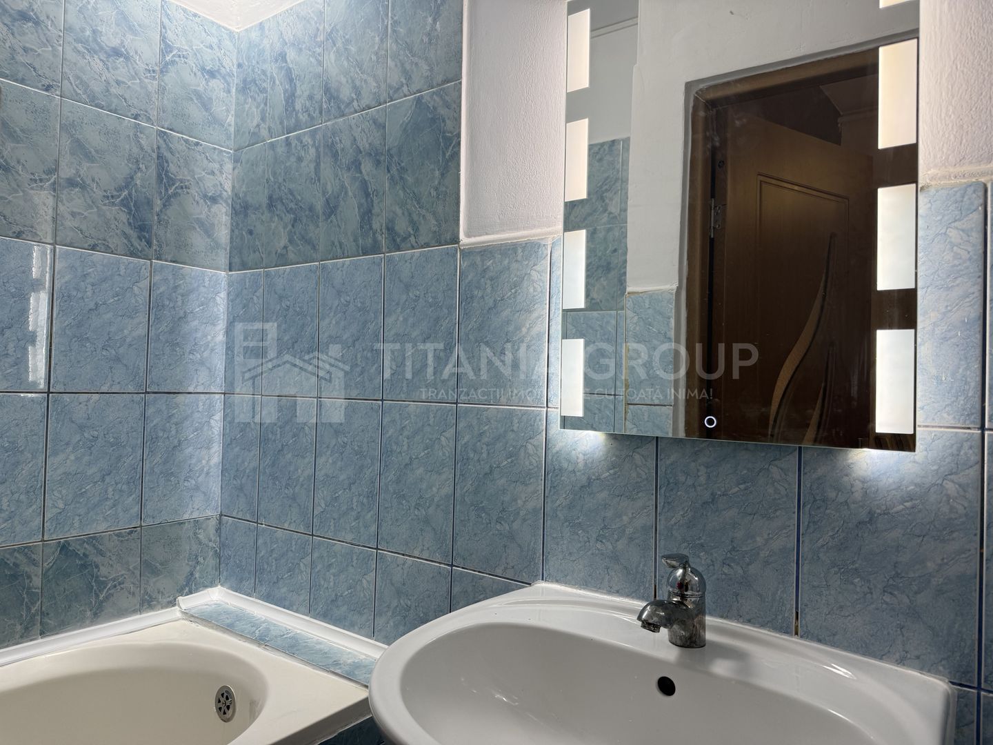 Garsoniera decomandata, etaj intermediar - Zona Tractorul, Coresi - Poză 9