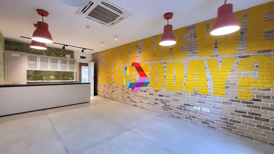 Spatiu in zona Coresi cu finisaje premium - 213 mp # plus-imo.ro - Poză 8