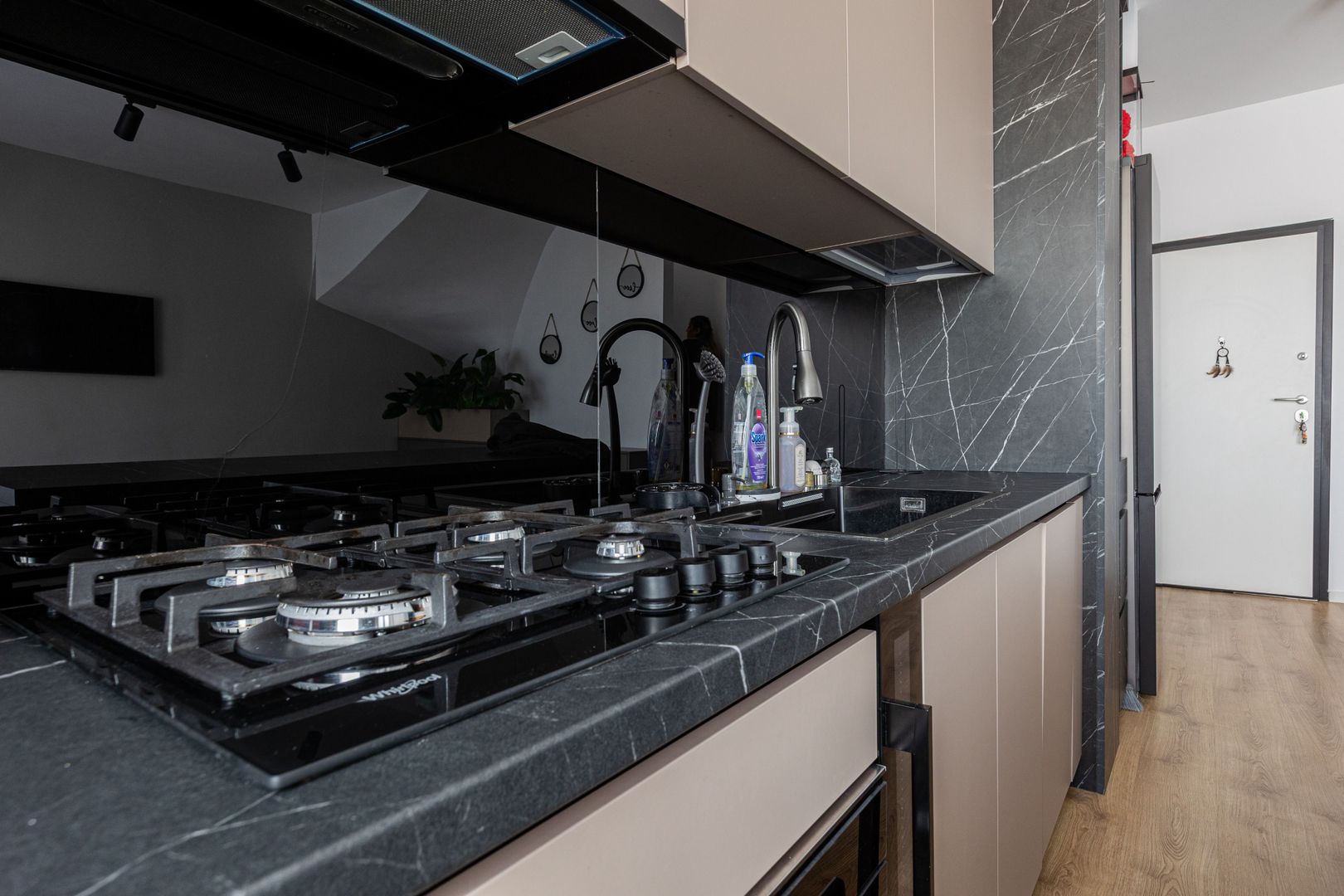 De Vanzare Apartament 3 Camere de Lux, pe 2 Nivele, Sebastian sect.5 - Poză 8