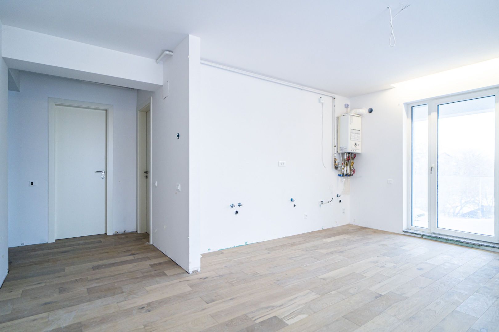 Strada Ghidigeni, zona Raul Doamnei, 3 camere, bloc nou, 2 bai, DOAR PLATA CASH - Poză 5