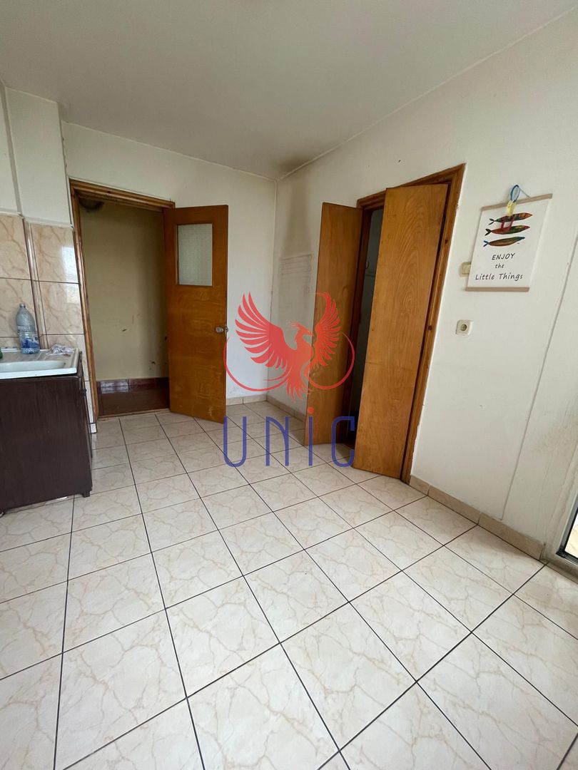 4 camere decomandate, V-uri - 1 Mai - Poză 4