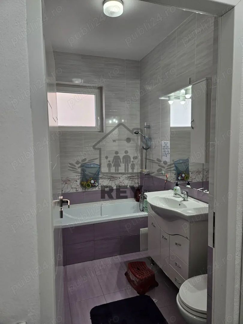 Vand apartament 3 camere in Selimbar - Poză 4