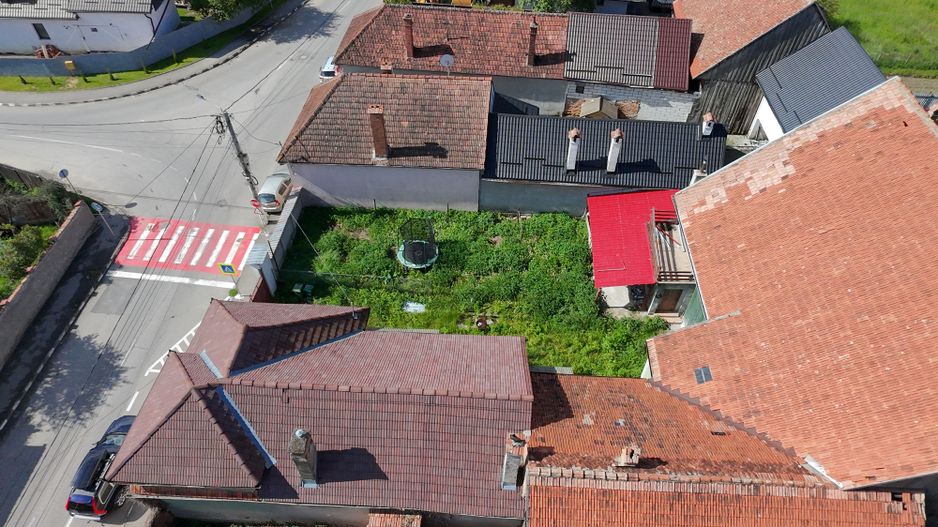 Casă Săsească autentică de vânzare în Râșnov | Teren 720 mp | toate utilitățile - Poză 3