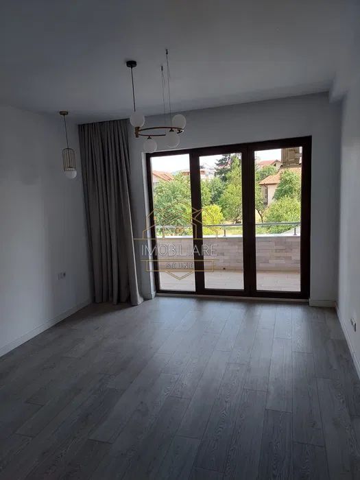 Închiriere etajul 2 al unei case în zona Titulescu - Poză 1