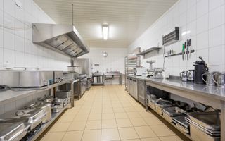 Spatiu comercial 1900 mp construiți, 3 niveluri, complet utilat - Poză 5