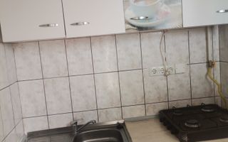 Vând Garsonierā etaj4 - Poză 2