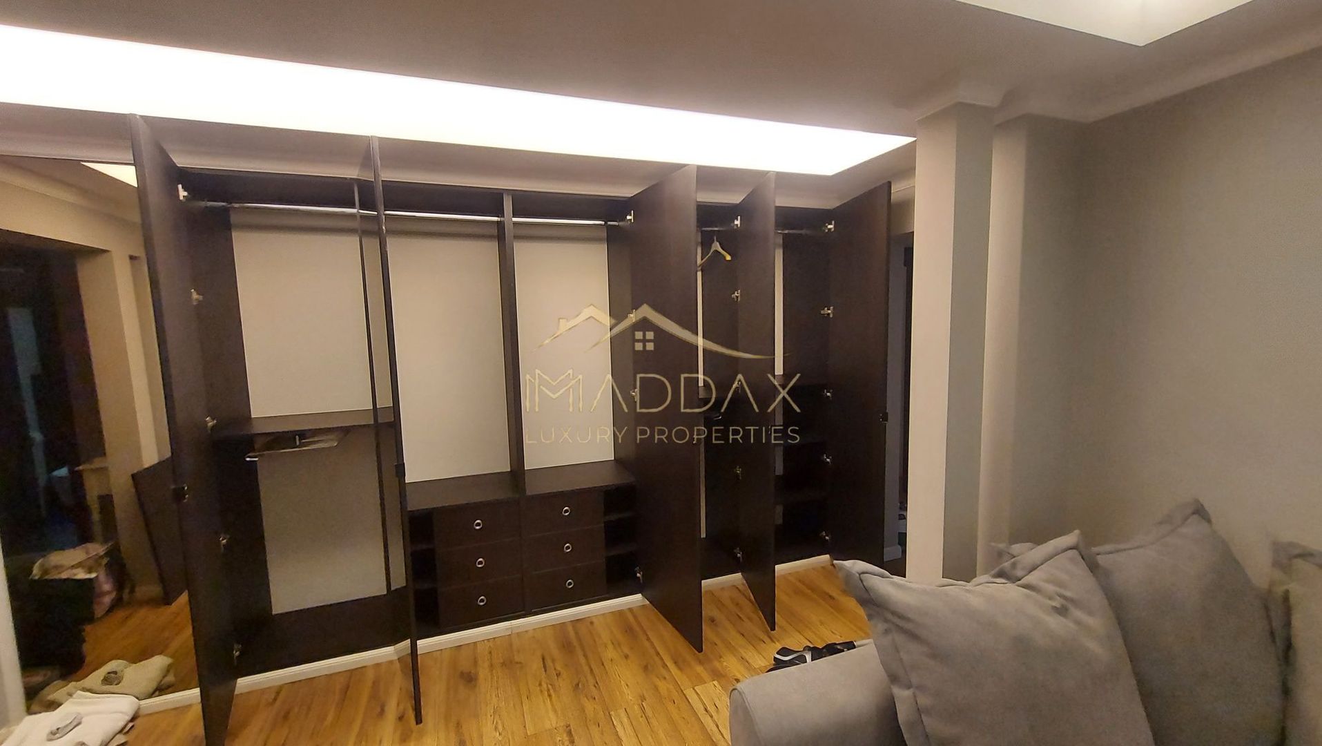 Bulevardul Libertății Nr. 1 – Ultra-Central Premium |  3 Camere Decomandat - Poză 6