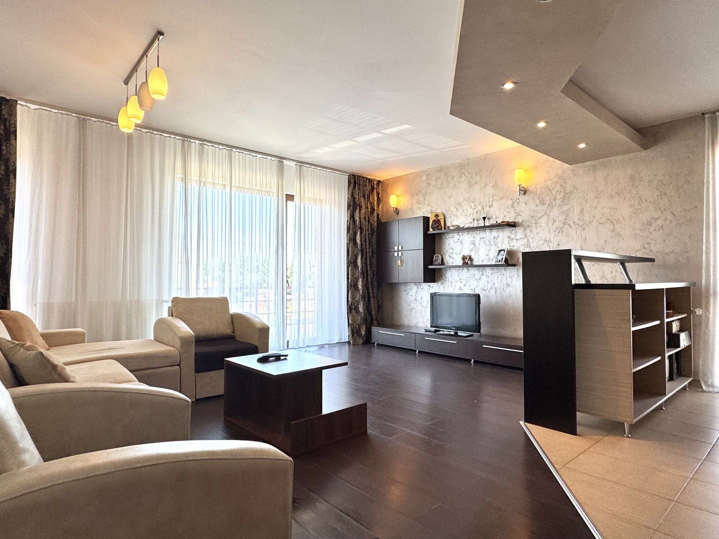 Apartament 2 camere, spațios si primitor, lângă pădure, zona Fropin - Poză 2