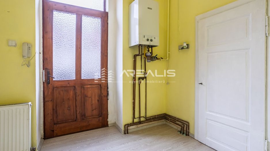 Apartament 2 camere ultracentral, cu loc de parcare - Poză 4