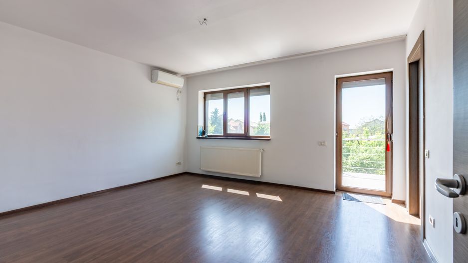 Casă / Vilă cu 5 camere de vânzare Alexandriei/Ion Conea - Poză 35