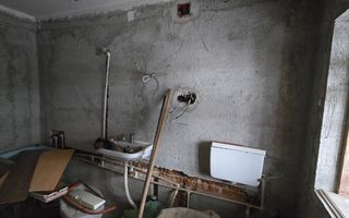 Casă și teren de vânzare în Colibași Dâmbovița Liniște Spațiu Natura - Poză 7