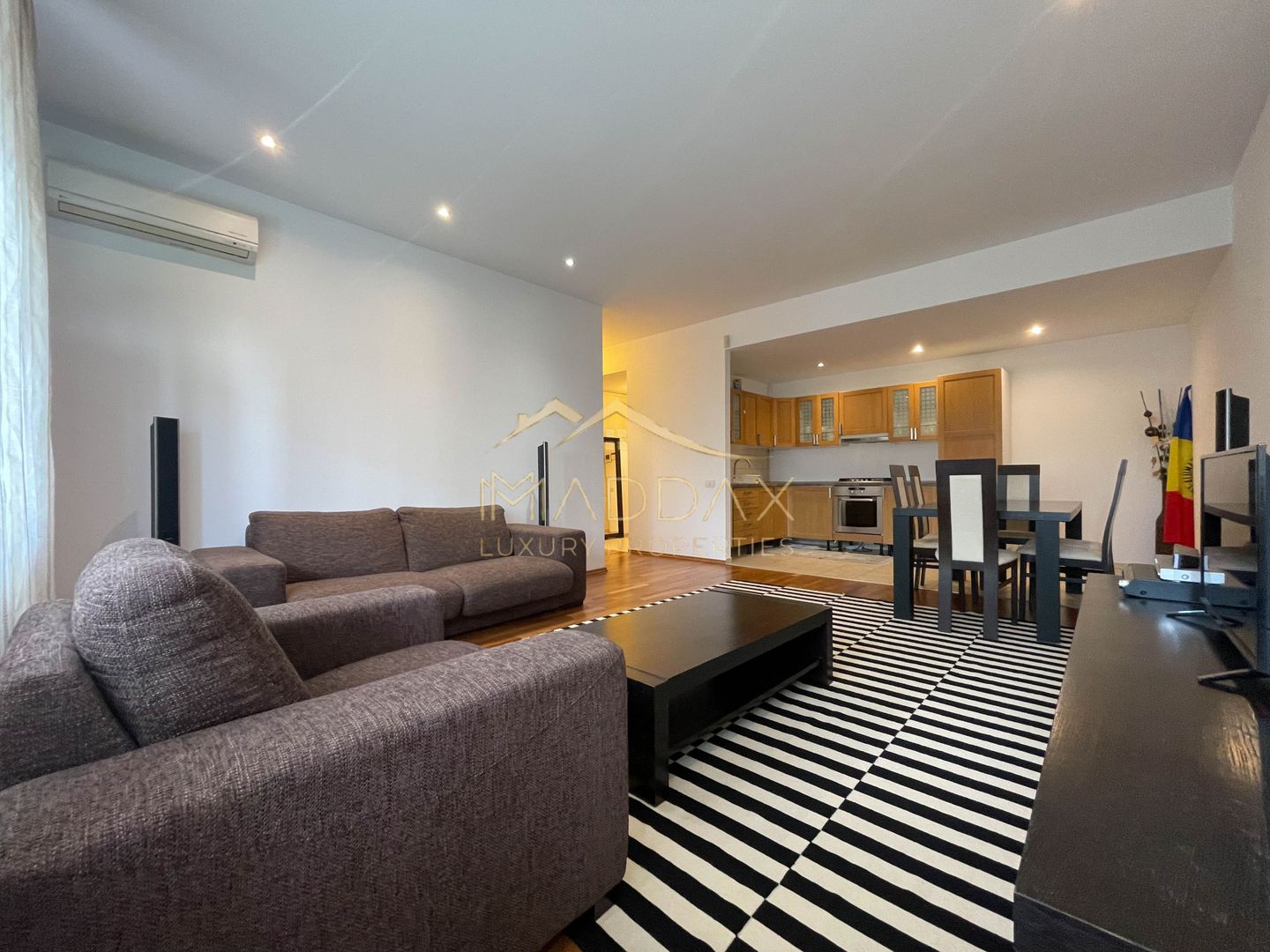 Apartament cu 3 camere ***85 mp utili*** // Erou Iancu Nicolae - Padurea Baneasa - Poză 6