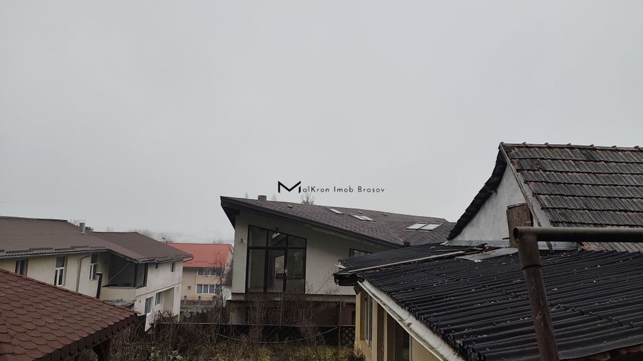 Proprietate amplă cu două case și teren generos, Brașov – str. Cariere - Poză 15