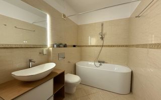 Penthouse pe doua niveluri cu 5 camere in cartierul Buna Ziua! - Poză 9