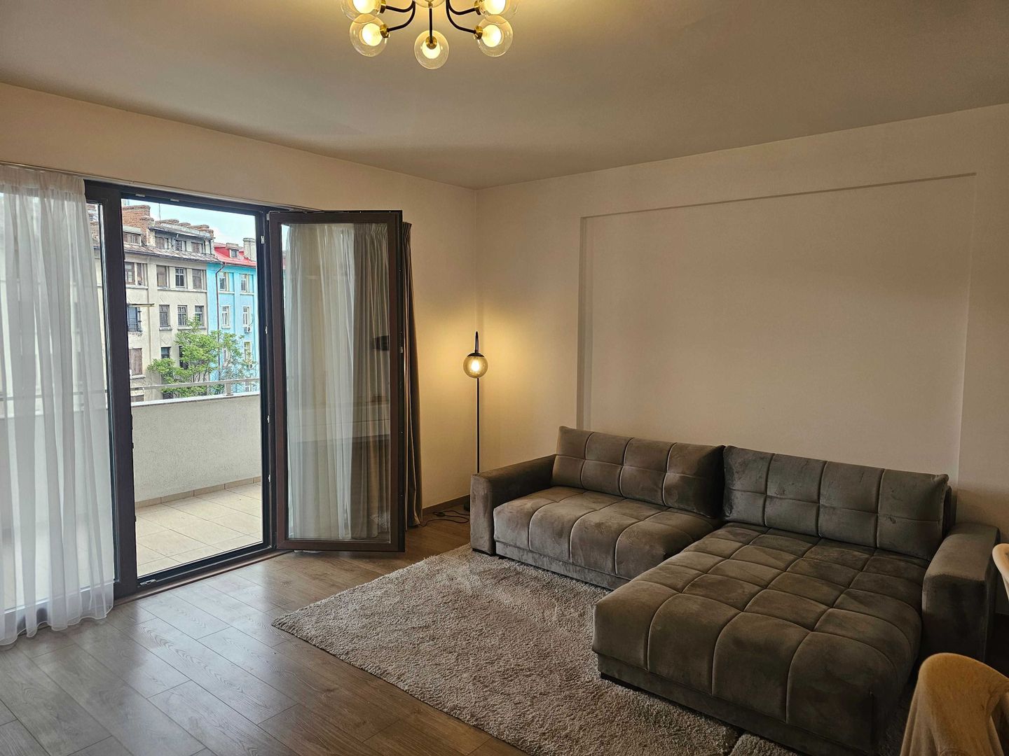 Garsoniera de inchiriat SOHO UNIRII - Poză 1