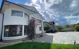 PRET REDUS!!! Vila de lux, P+E+M, piscina, 7 minute de centru Bistritei - Poză 14