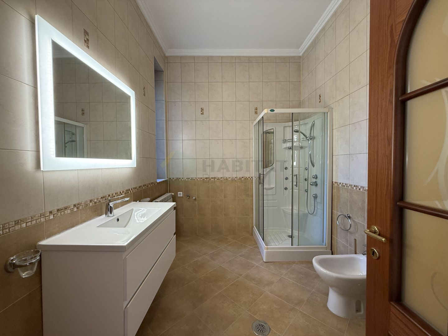 Vila 9 camere cu piscina si teren de 1.000 mp - Poză 18