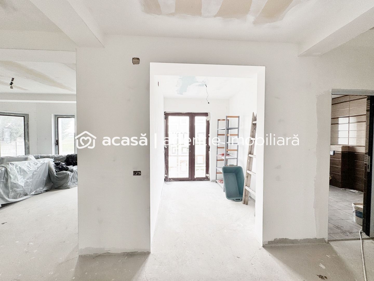 Vilă unică, gata să devină locuința ta de vis, în Livada. - Poză 3