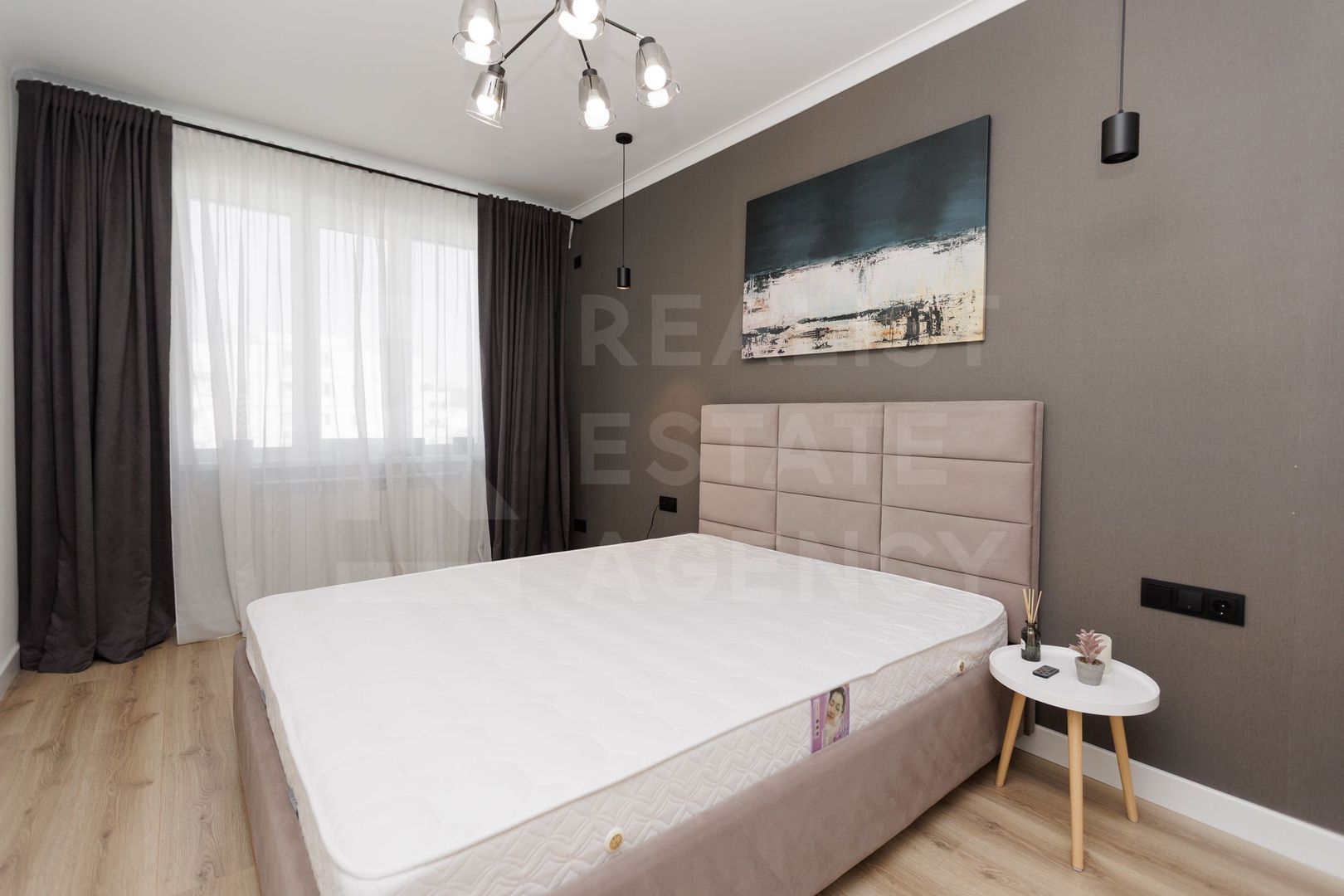 Chirie, apartament, 2 camere, strada Albişoara, Centru - Poză 1