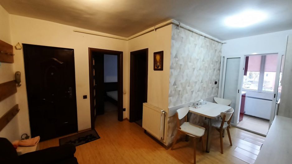 Inchiriere 2 camere decomandat - Poză 3