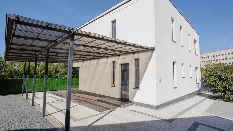 Vânzare, casă modernă 2 nivele, 200 mp + 5 ari șos. Hîncești, Centru - Poză 5