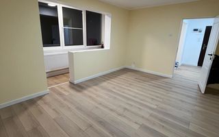 Apartament 3 camere lângă Piața Flora, 70 mp, renovat, etaj 2 din 4. - Poză 3