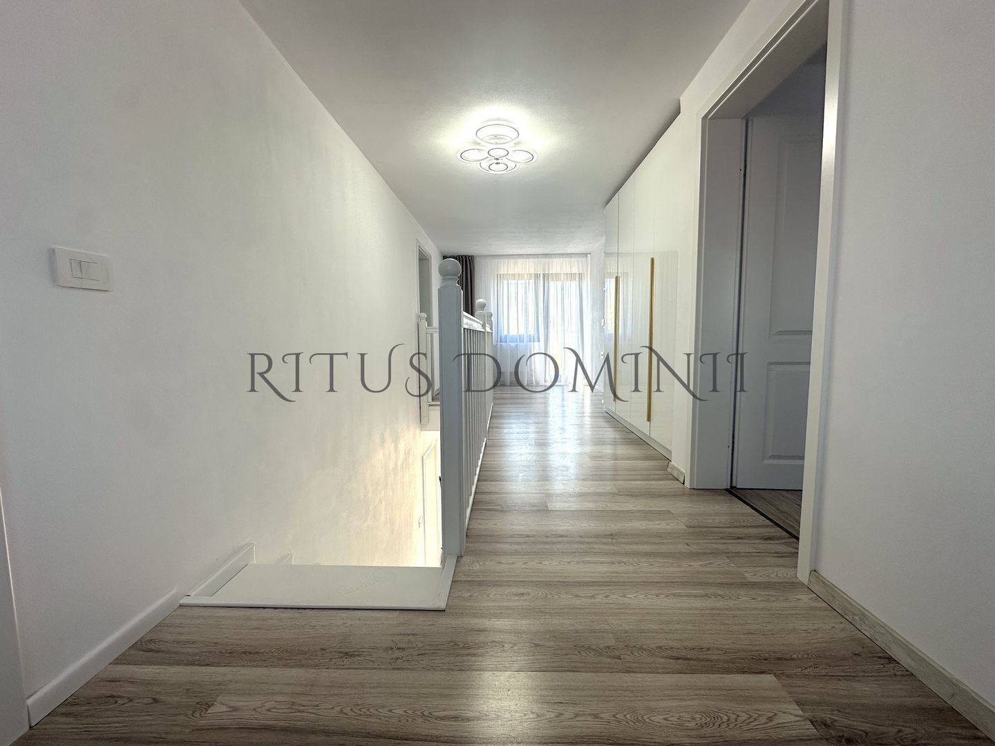Vila cu 5 camere la Prima Închiriere, Sânmartin, 140mp - Poză 3