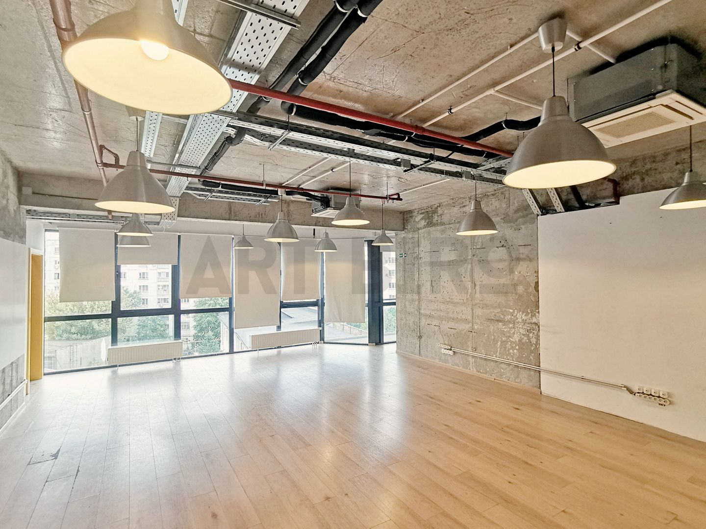 Zero comision, 180mp birou Calea Călărașilor, 13' metrou - Poză 1