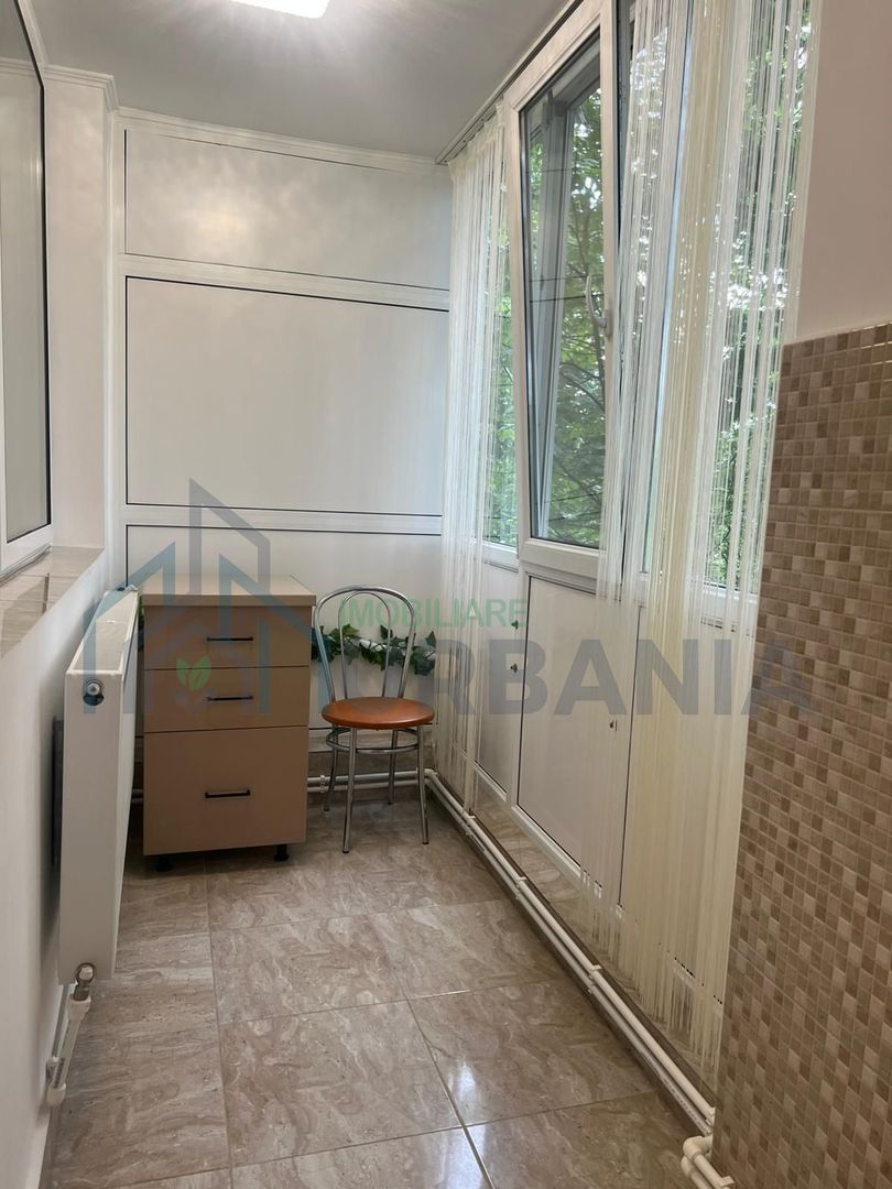 Apartament 1 cameră, 32 m², etaj 3, zona Podul de Piatră - Poză 5