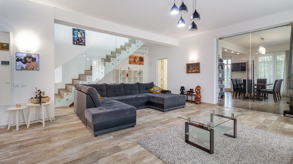 Casa in stil mediteranean cu teren generos - Poză 1