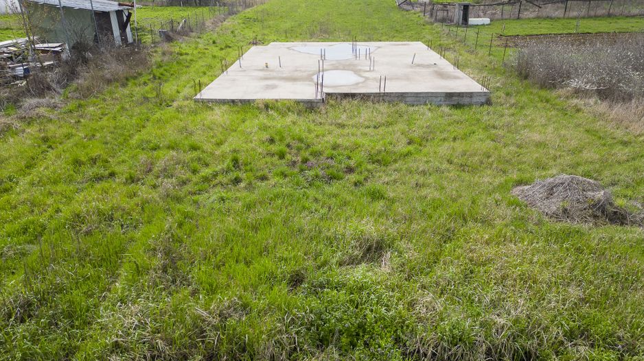 Teren intravilan cu fundație in Frumuseni - Poză 12