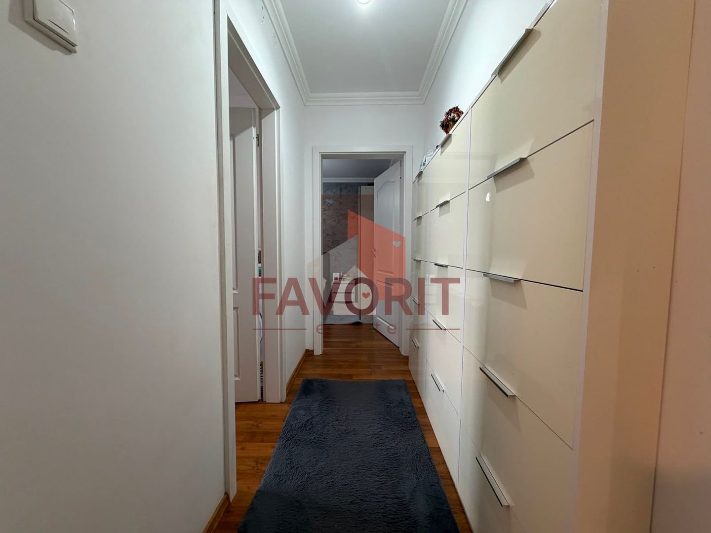 Etaj 1. Renovat. Centrala termica proprie - Poză 9